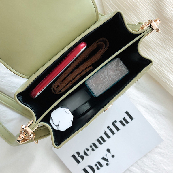 Aktuális női táska tiszta ökobőr modellből