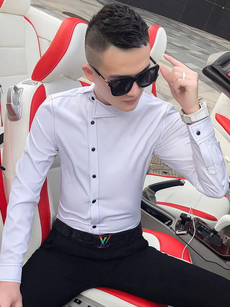 Stílusos férfi ing hosszú ujjal és oldalsó rögzítéssel