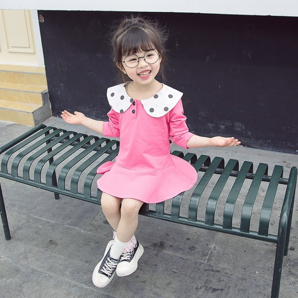 Ikdienas bērnu kleita ar lielu apkakli ar punktiem