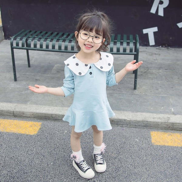 Ikdienas bērnu kleita ar lielu apkakli ar punktiem