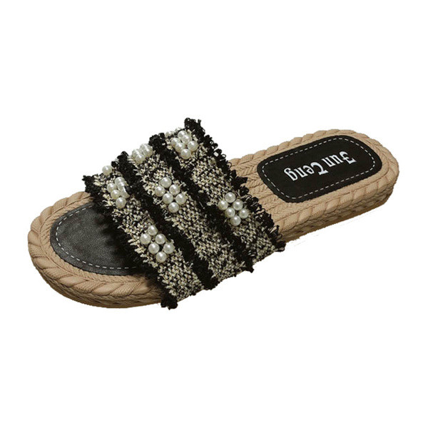 Női papucs lapos talppal és gyöngy elemmel