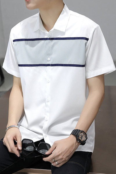 Férfi ing széles modell rövid ujjal és klasszikus gallérral