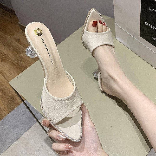 Női papucs hegyes modell átlátszó sarokkal