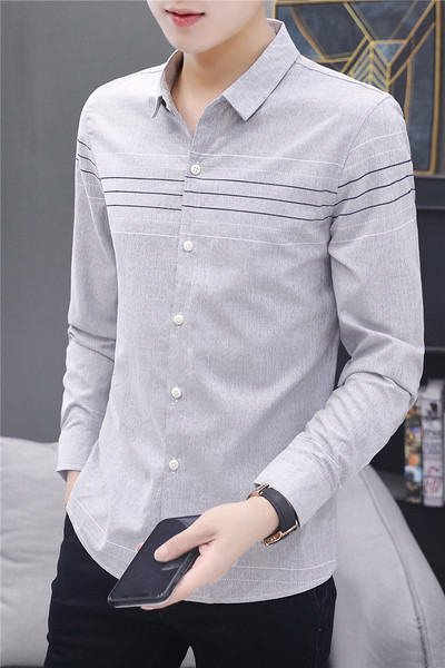 Aktuális férfi ing klasszikus gallérral és hosszú ujjal