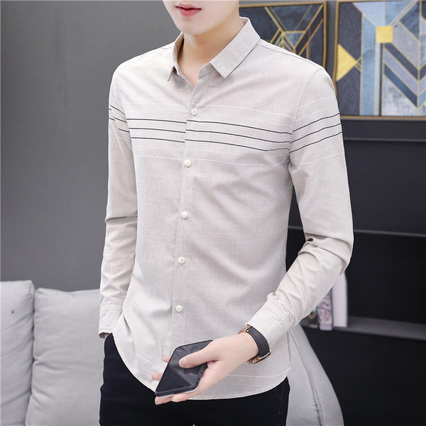 Aktuális férfi ing klasszikus gallérral és hosszú ujjal