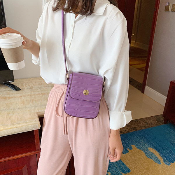 Igapäevane naiste lakknahast kott tavaline mudel