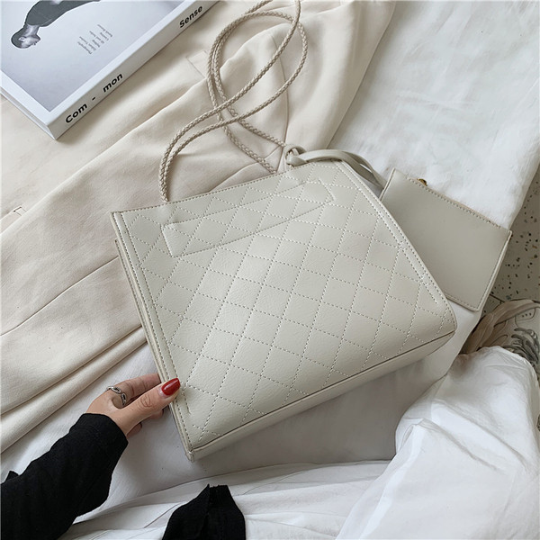 Jelenlegi női táska sima modell