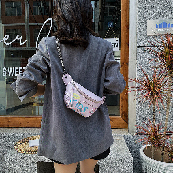 Női korszerű ökobőr táska feliratokkal