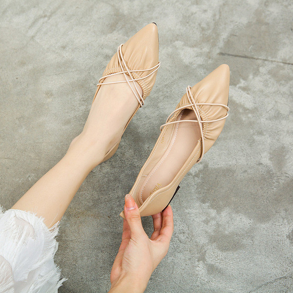 Eko bőr hegyes modellből készült alkalmi női cipő