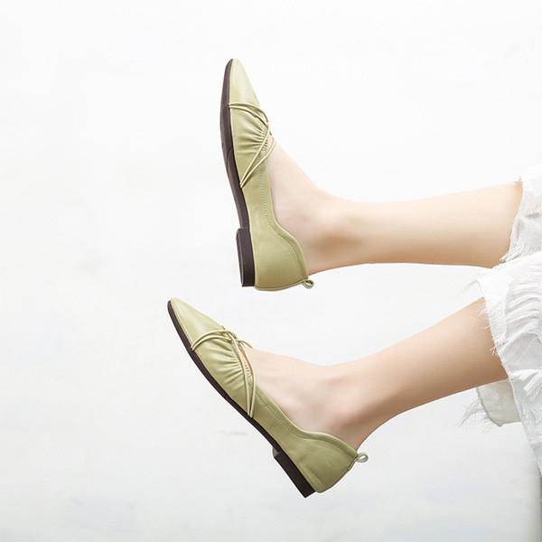 Eko bőr hegyes modellből készült alkalmi női cipő