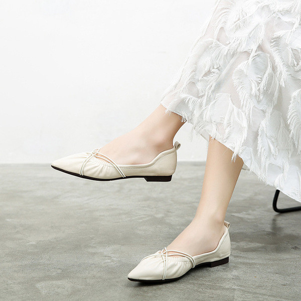 Eko bőr hegyes modellből készült alkalmi női cipő