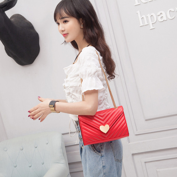 Stílusos női táska ekobőr sima modellből