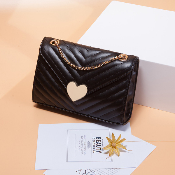 Stílusos női táska ekobőr sima modellből