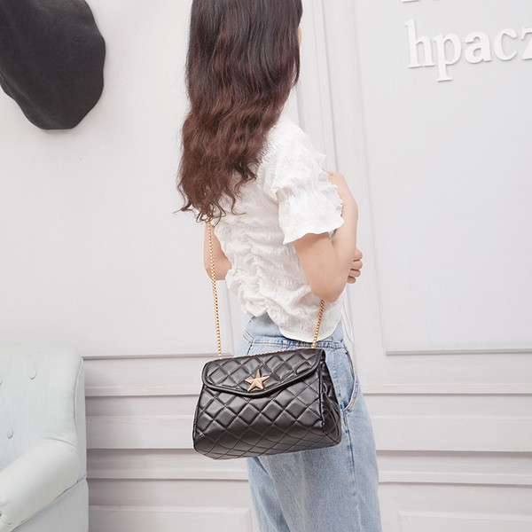 Geanta de zi cu zi pentru femei din piele ecologica pentru umar cu catarama