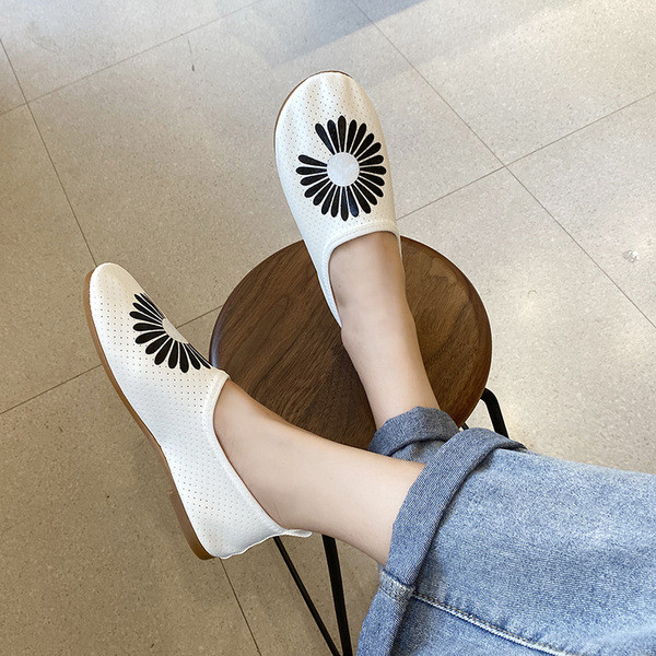 Alkalmi női cipő rátéttel