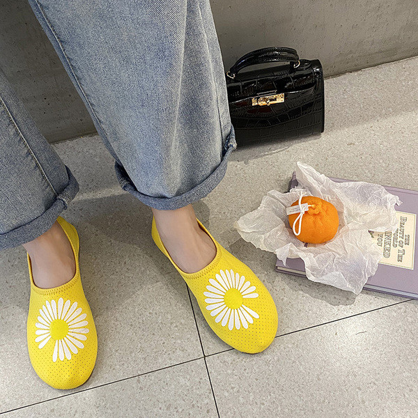 Alkalmi női cipő rátéttel