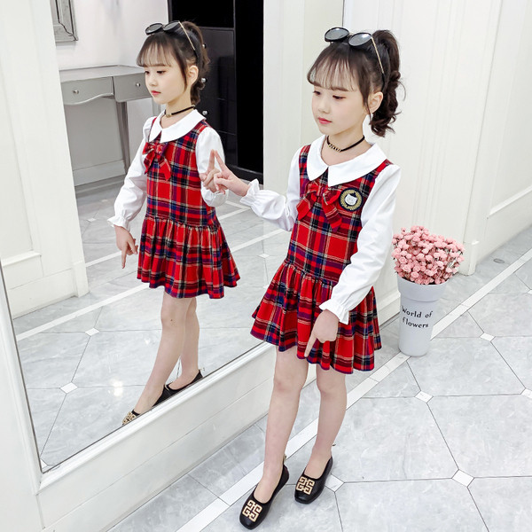 Kockás gyerekruha hosszú ujjal és gallérral