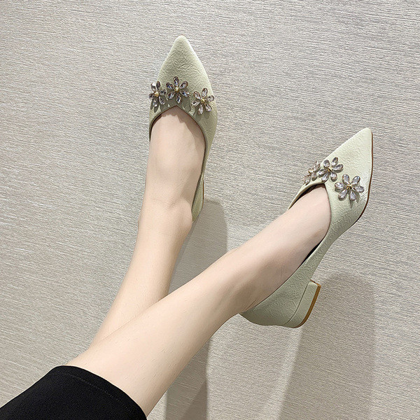 Moodne naiste kingade teravatipuline kividega mudel