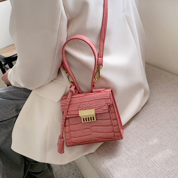 Modern női kistáska rövid és hosszú füllel