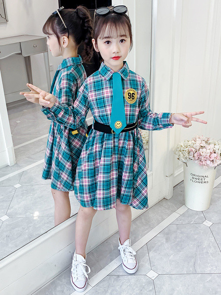 Kockás gyerekruha nyakkendővel