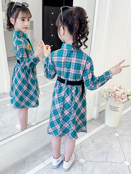 Kockás gyerekruha nyakkendővel