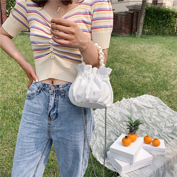 Modern női kistáska díszgyöngyökkel