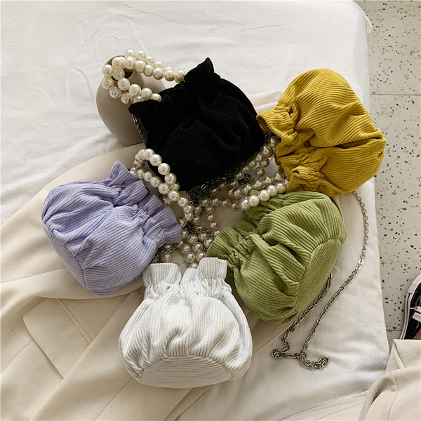 Modern női kistáska díszgyöngyökkel