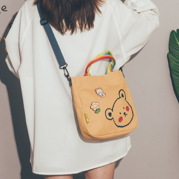 Naiste igapäevase koti lai mudel õlale