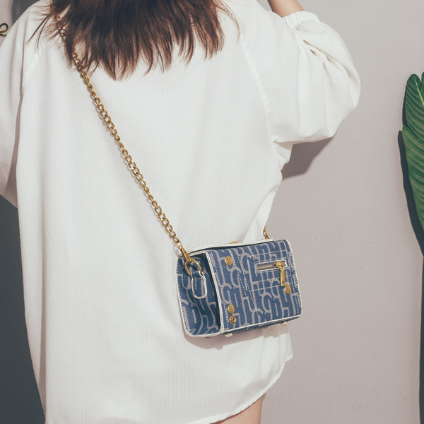 Modern női négyzet alakú mini válltáska