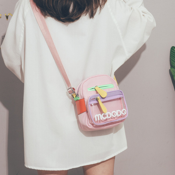 Napi női válltáska átlátszó résszel