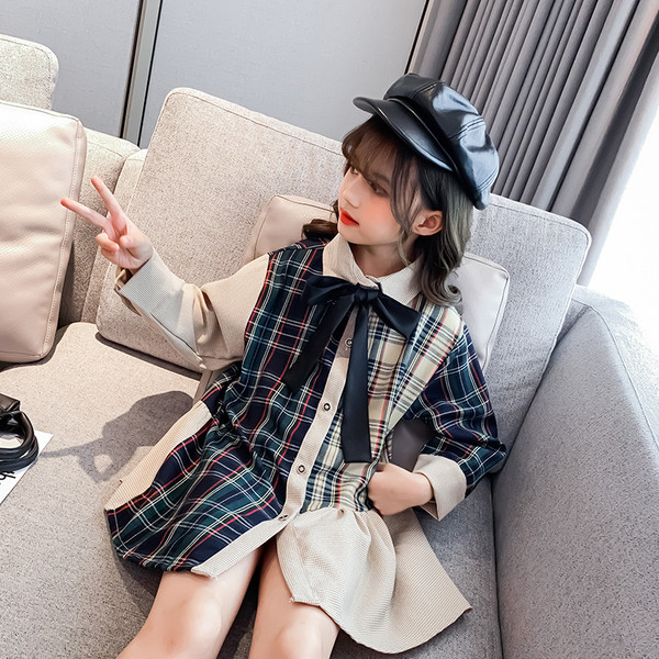 Kéttónusú kockás gyerekruha gallérral, szalaggal