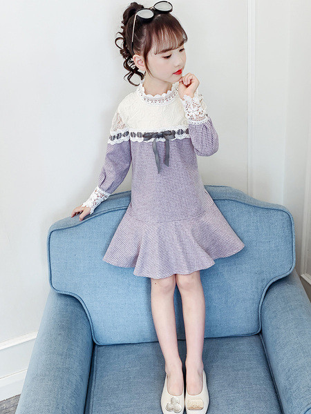 Gyerekruha csipkével és hosszú ujjal