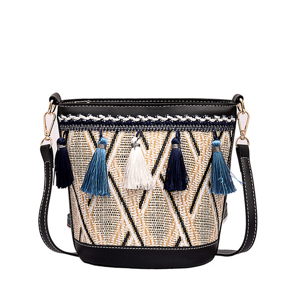 Modern női válltáska hosszú fogantyúval