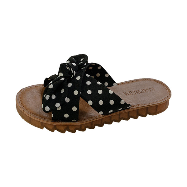 Női papucs keresztezett pontozott pánttal