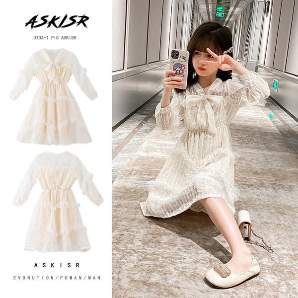 Valge pitsist paelaga kaelusega lastekleit