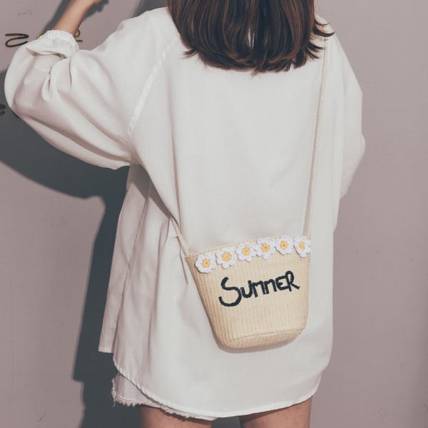 Női modern kötött táska felirattal