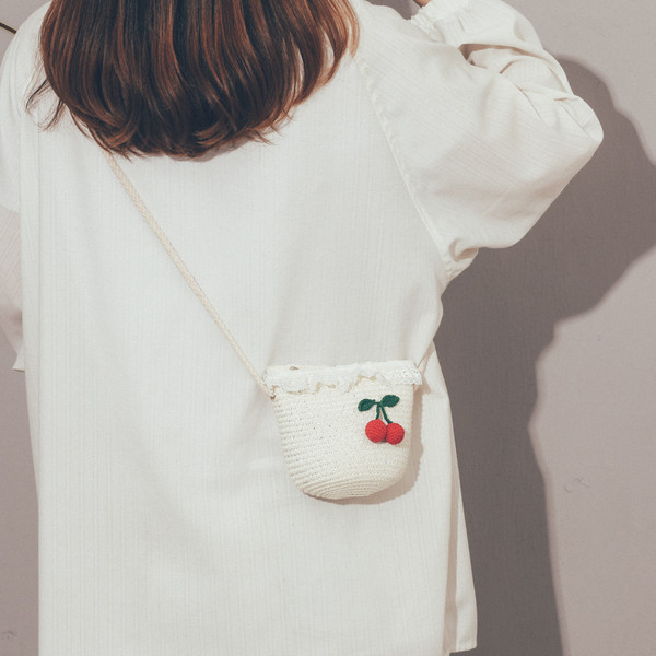 Modern női mini kötött táska csipkével