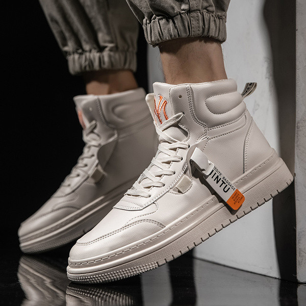 Alkalmi férfi tornacipő hímzéssel és nyakkendővel