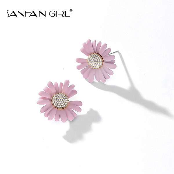 Rózsaszín női fülbevaló virág formájú