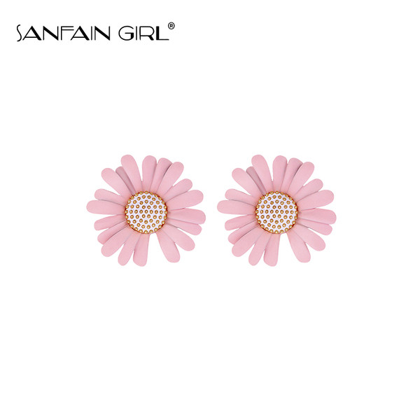 Rózsaszín női fülbevaló virág formájú