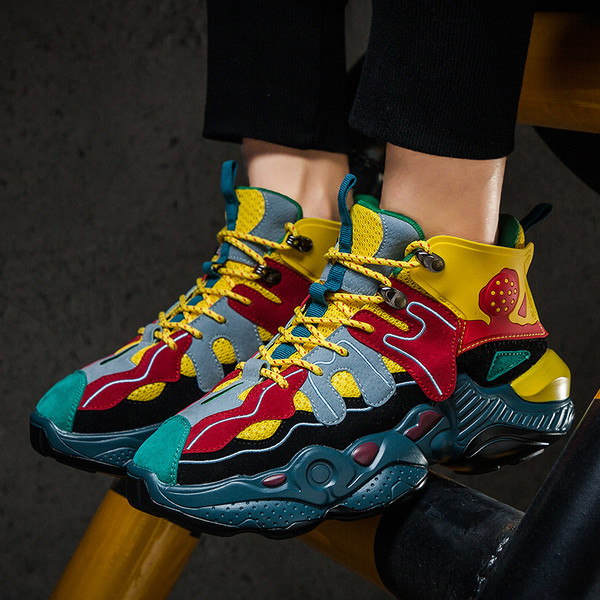 Sportos-alkalmi férfi tornacipő durva talppal