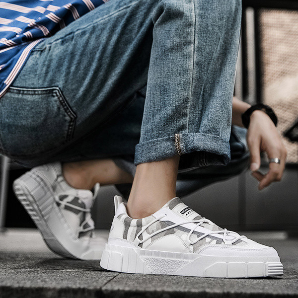 Légáteresztő férfi tornacipő lapos talppal