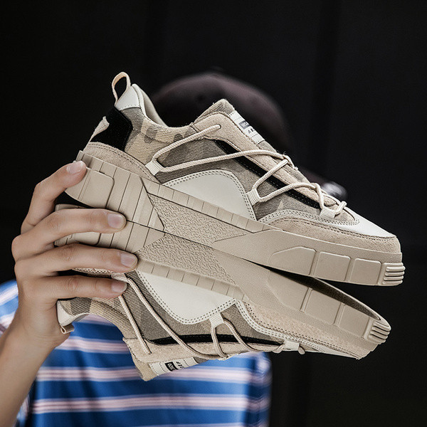 Légáteresztő férfi tornacipő lapos talppal