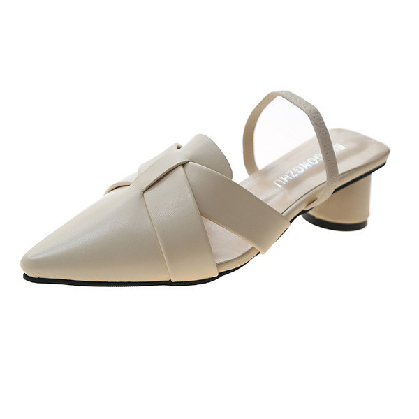 Női bőr szandál hegyes modell kerek sarokkal