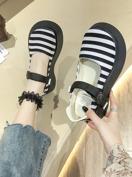 Női alkalmi cipő eko bőrből, magas talppal