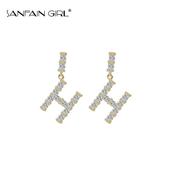 Modern női fülbevaló kövekkel díszített levél formájú