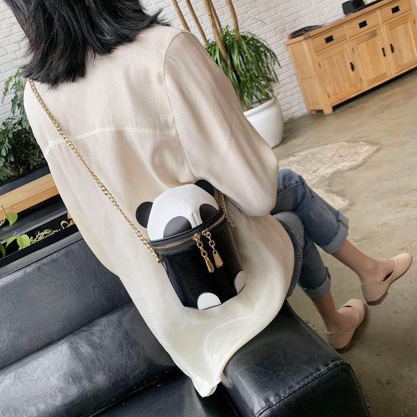 Aktuális női táska eko bőrből, cipzárral