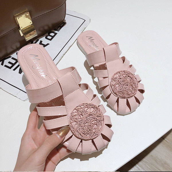 Lapos talpú női papucs