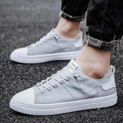 Új modell férfi tornacipő emblémával