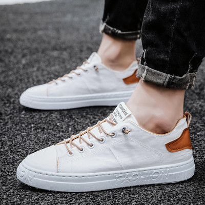 Új modell férfi tornacipő emblémával